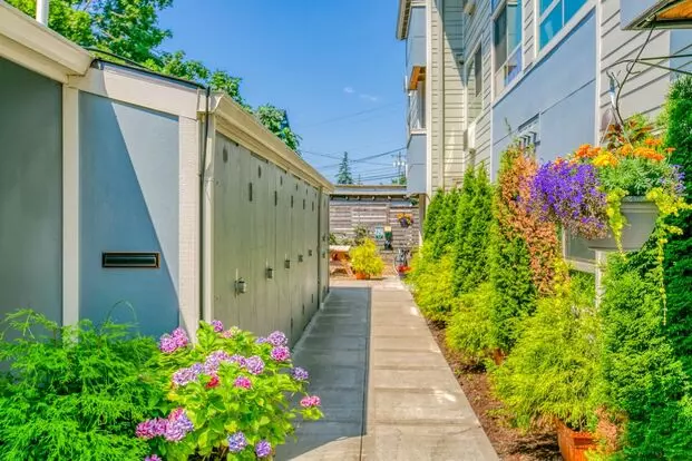 S0607 - Roseland Apartments Apartment for rent in Portland, OR