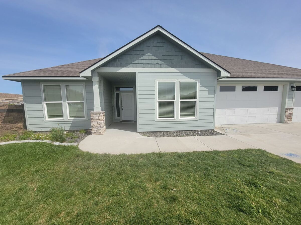 Stunning New Build In Kennewick – Spacious,... Apartments Kennewick, WA