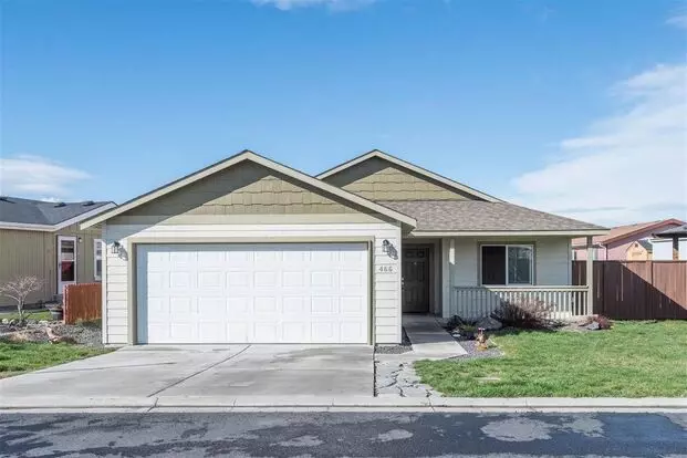 Charming And Bright 3 Bed, 3 Bath Home In Heart Of Richland Apartment for rent in Richland, WA Charming And Bright 3 Bed, 3 Bath Home In Heart Of Richland Apartment for rent in Richland, WA