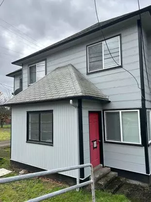413 NW 1st Ave Apartment for rent in Kelso, WA
