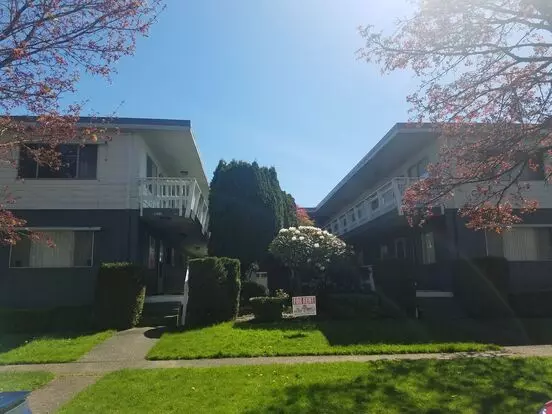1122 17th Ave Apartment for rent in Longview, WA