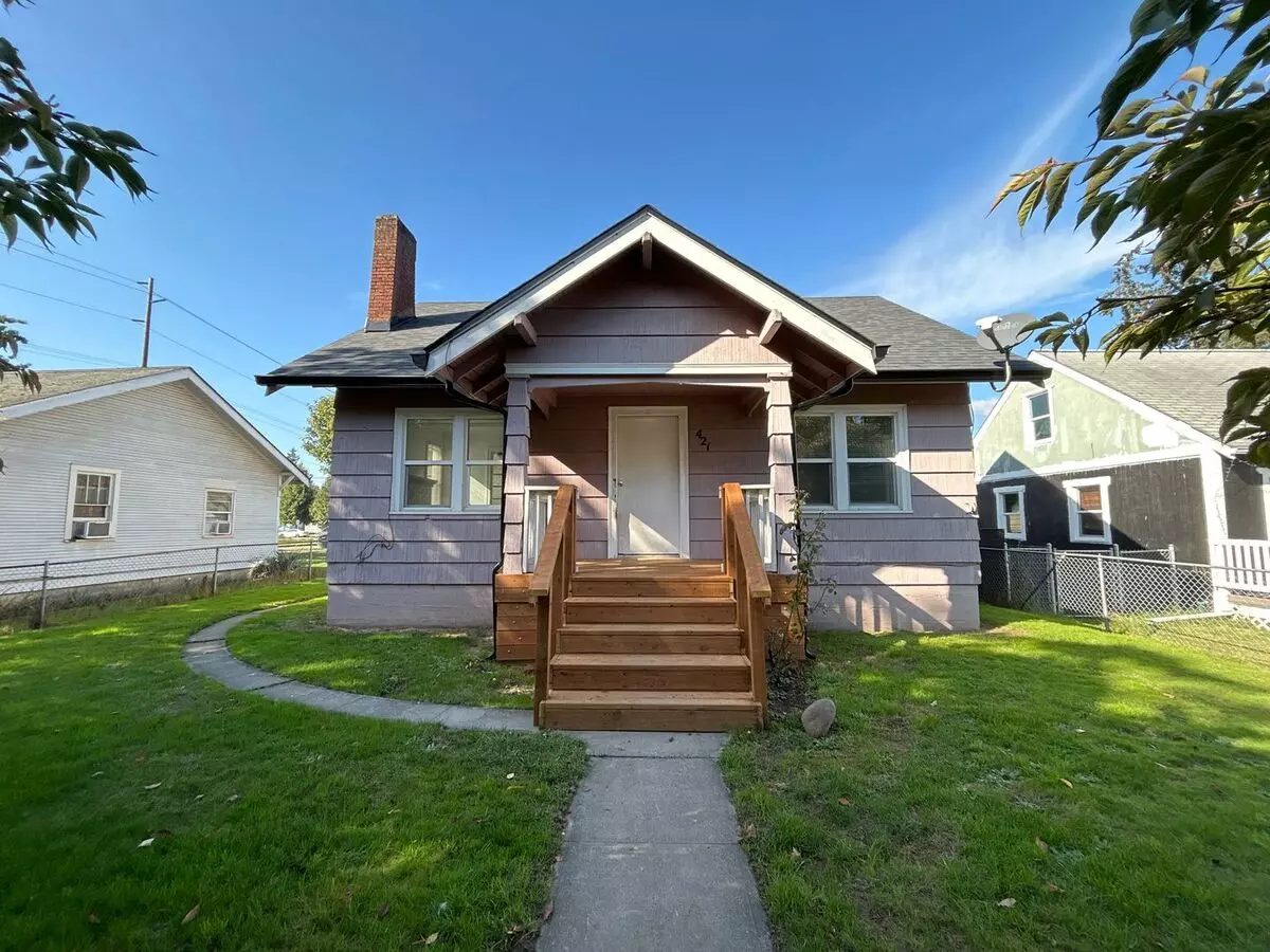 421 17th Ave Apartment for rent in Longview, WA