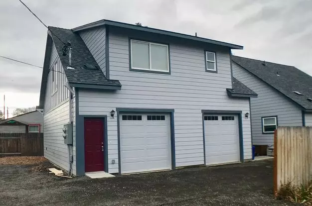 137-332, 334 Sw 12th Apartment for rent in Redmond, OR