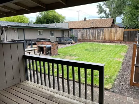 155- Lake Pl/ Hill St Apartment for rent in Bend, OR 155- Lake Pl/ Hill St Apartment for rent in Bend, OR