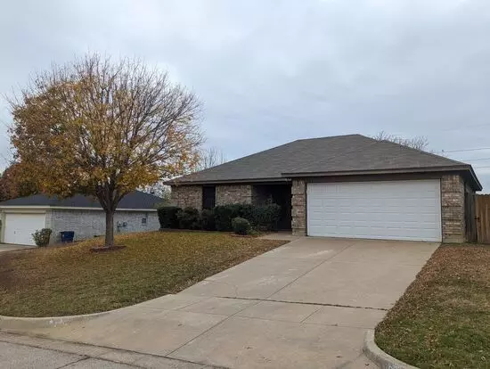 Modern Amenities & Ideal Location In Burleson! Apartment for rent in Burleson, TX