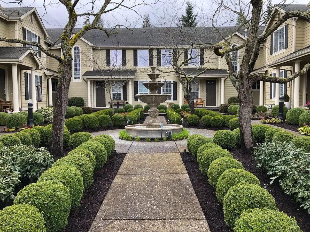 $500.00 Off 1st Full Month's Rent Lovely 2-bedroom In Beaverton Near Progress Ridge & Murray Hill House for rent in Beaverton, OR