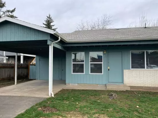 1506-1508 Deborah RD Apartment for rent in Newberg, OR