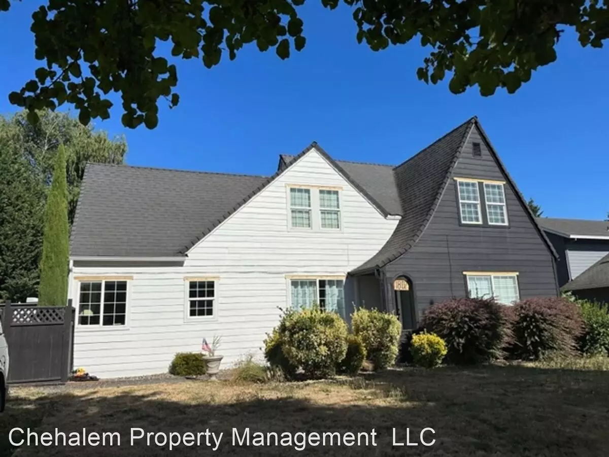 1802 N College St Apartment for rent in Newberg, OR