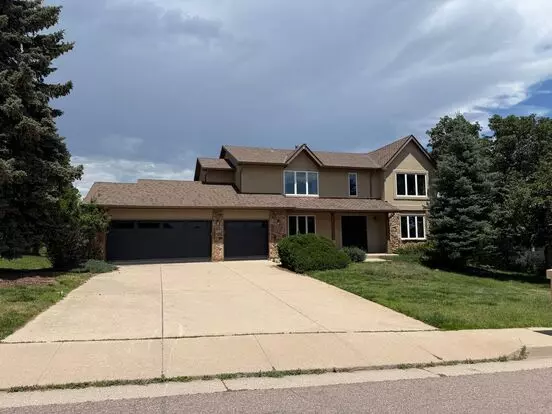 5bd/4ba/3 Car Garage W Flat Yard Cheyenne Mountain School District Apartment for rent in Colorado Springs, CO