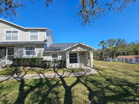 Charming 2-bedroom, 2-bath Villa With Private End-unit Location! Apartment for rent in Clermont, FL