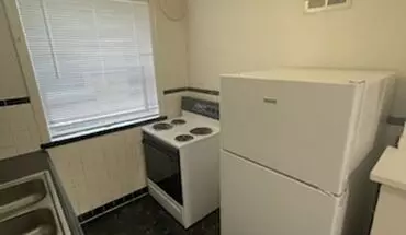 3 of 33 6369 Sutherland Apt 1F (Maint. Only) Apartment for rent in St Louis, MO