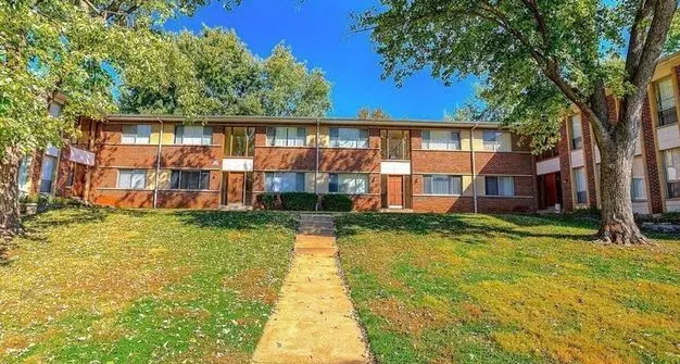 Freshly Updated 2-bedroom Apartment In Florissant! Apartment for rent in Florissant, MO