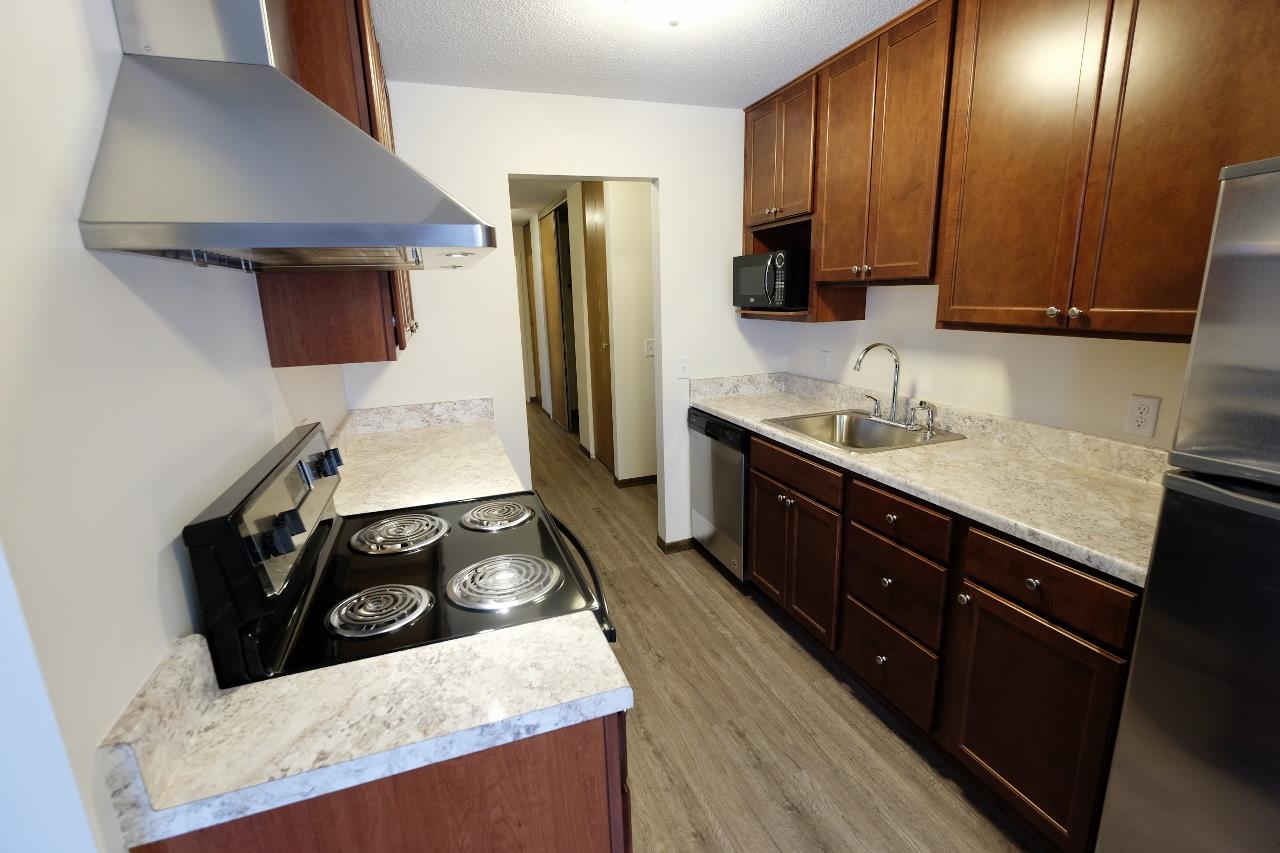 Lakehill Apartments 3804 Highcrest Road St Anthony, MN