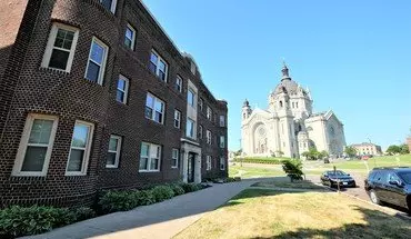 3 of 15 Summit Hill Apts Apartment for rent in St Paul, MN
