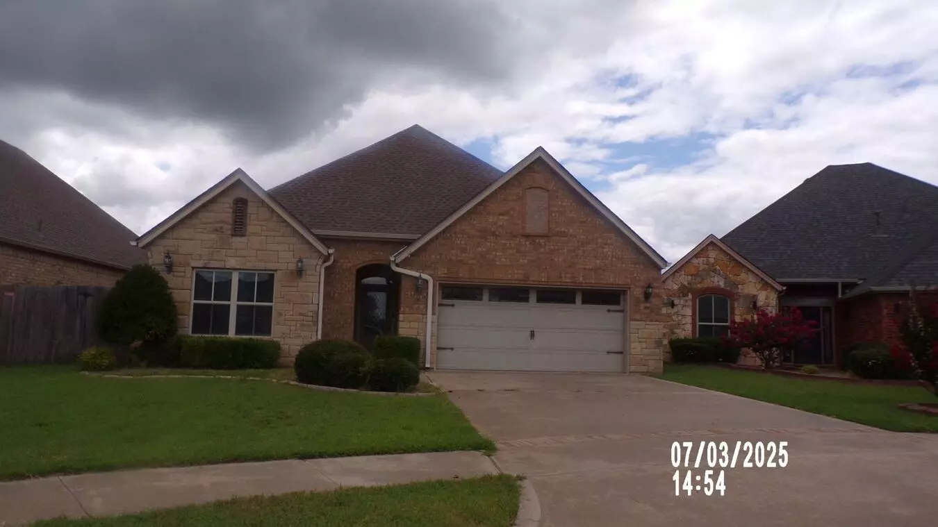 Fantastic Home Located In Eastlake Addition House for rent in Lawton, OK