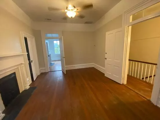 218 E Henry St Unit B Apartment for rent in Savannah, GA