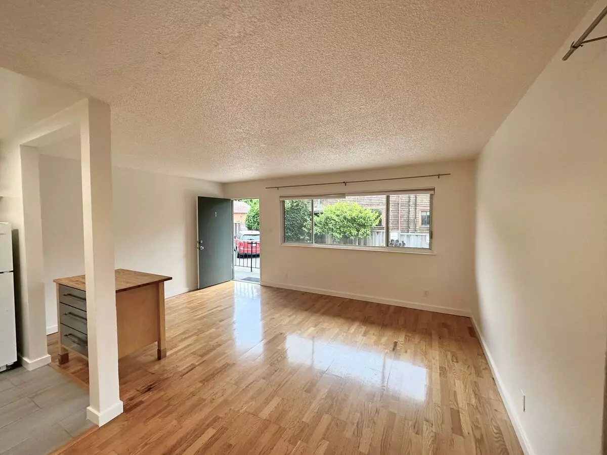 Spacious And Sunlit 2-bedroom 1-bath Apartment With Hardwood Floors, Private Balcony, Near Ashby Bart Apartment for rent in Berkeley, CA