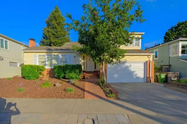 Piedmont Pines Charming 3 Bedroom Available Now. Apartment for rent in Oakland, CA