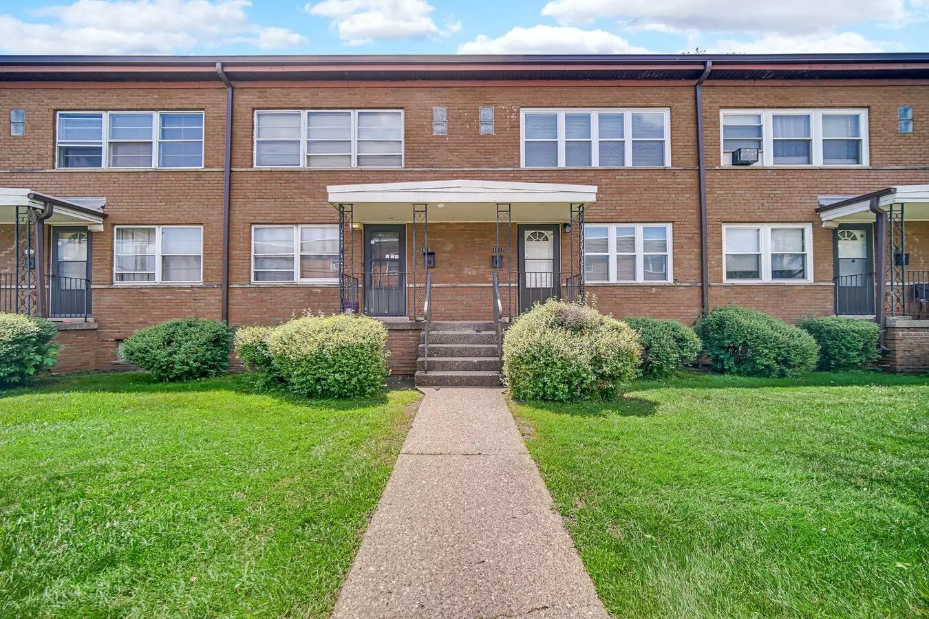 1913-21 Warwick Ave Apartment for rent in Whiting, IN