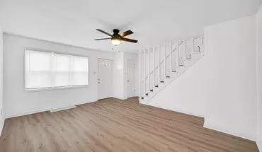 3 of 18 1913-21 Warwick Ave Apartment for rent in Whiting, IN