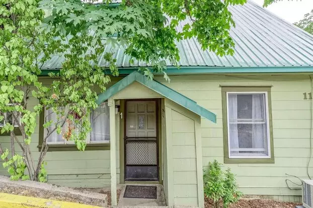 A11 Apartment for rent in Ashland, OR