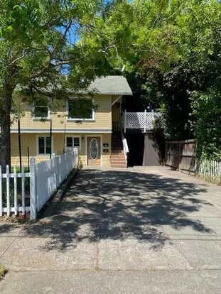 171 Alida St Apartment for rent in Ashland, OR