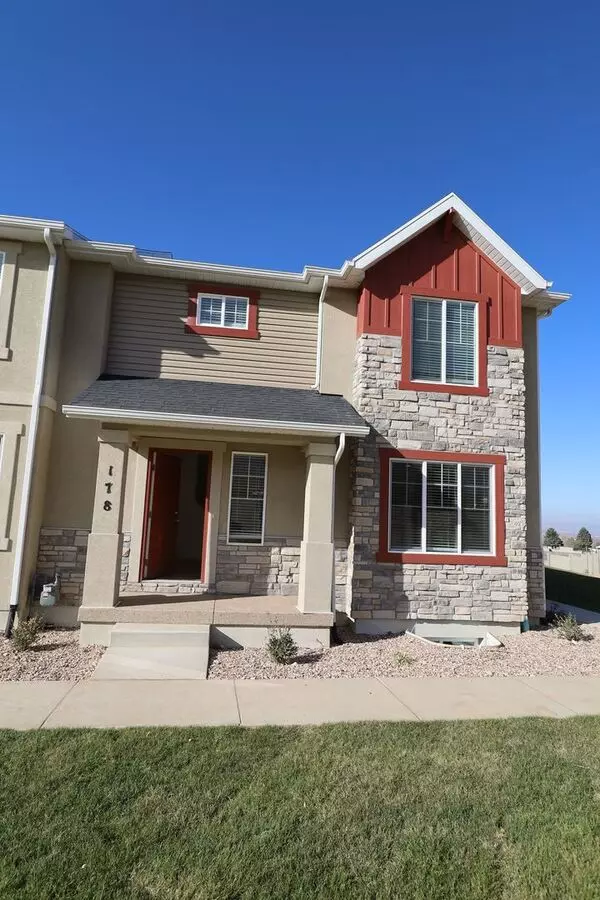 Newer 3 Bedroom Townhomes House for rent in Santaquin, UT