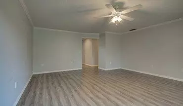 5 of 12 Pinecrest Arms Apartment for rent in Sarasota, FL