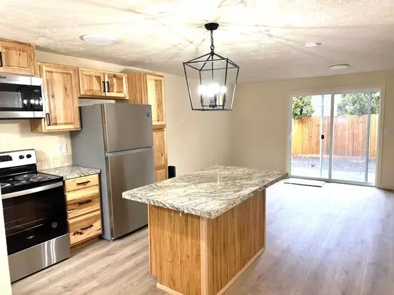 Brookshore Apartments Apartment for rent in Albany, OR