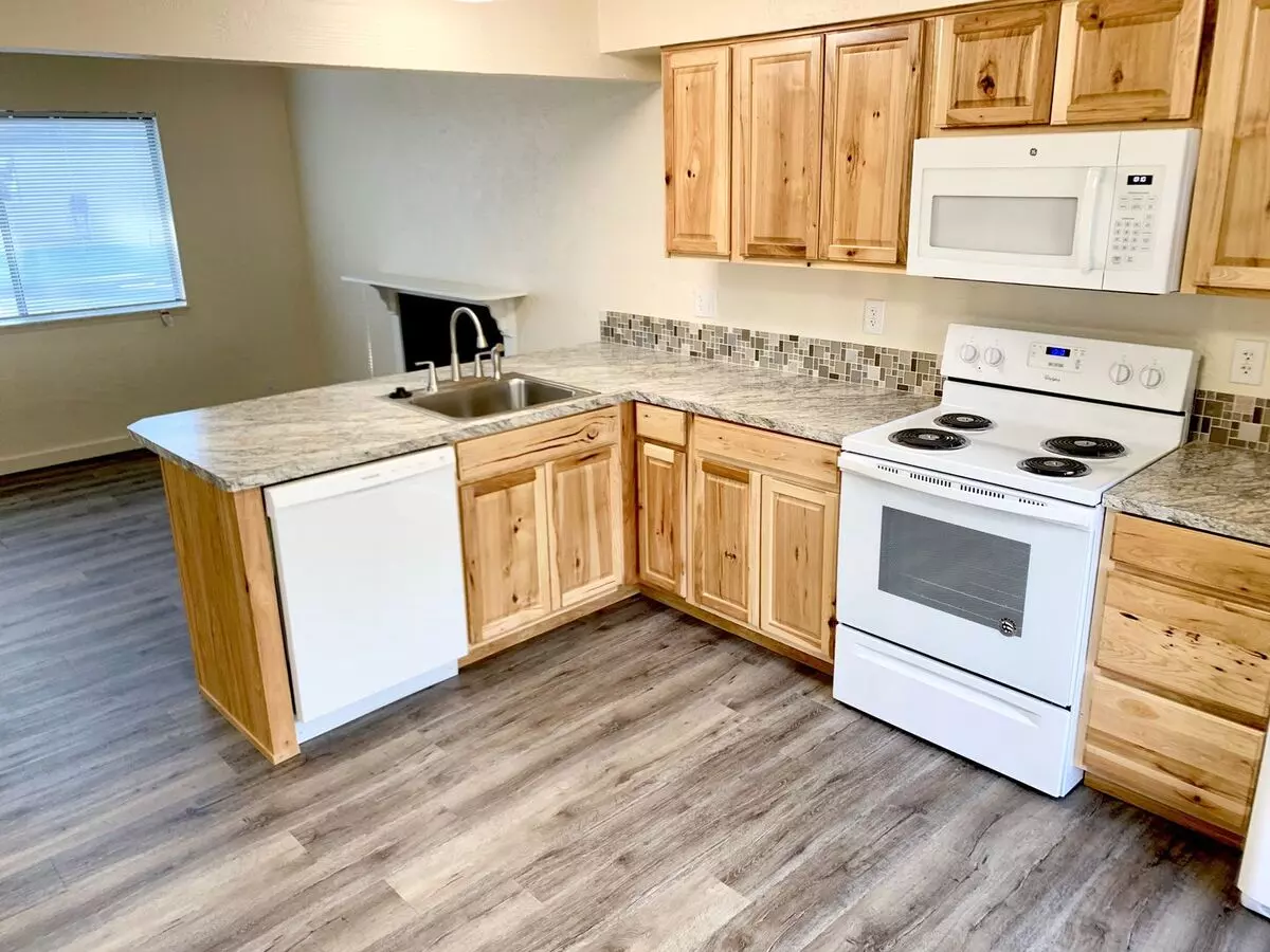 Brookshore Apartments Apartment for rent in Albany, OR