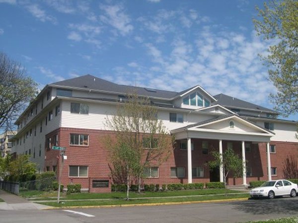 Hilyard House Apartment for rent in Eugene, OR