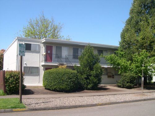 Campus Chateau Apartment for rent in Eugene, OR