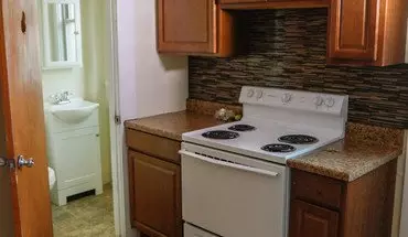 5 of 8 1898-1900 Summit House for rent in Columbus, OH