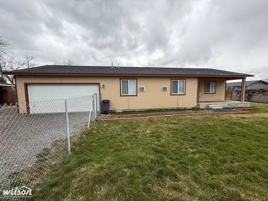 Beautiful 3bd/2ba House In Selah! Apartment for rent in Selah, WA