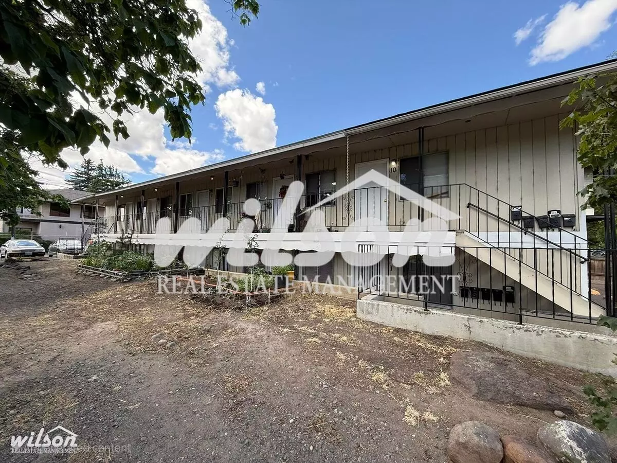 702 N 2nd St Apartment for rent in Yakima, WA