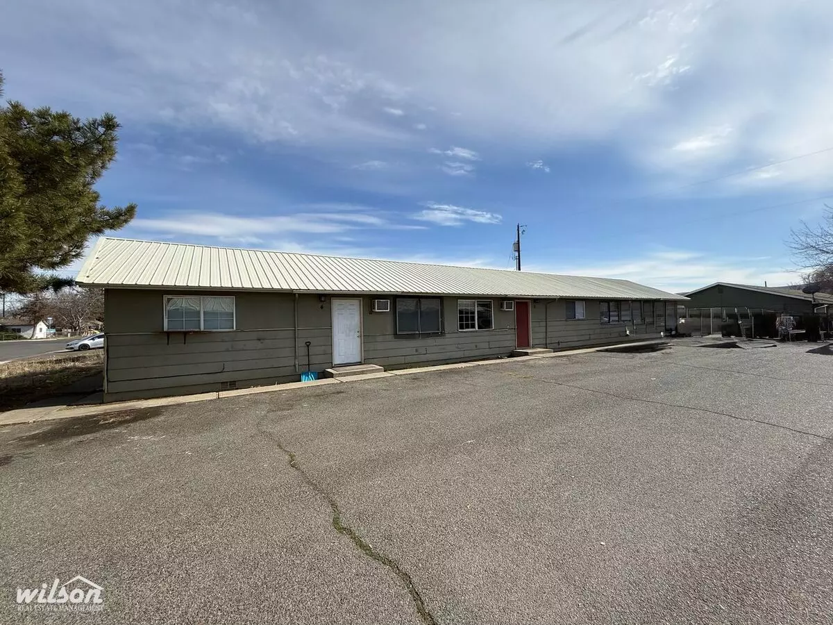 306 W Pierce St Apartment for rent in Yakima, WA