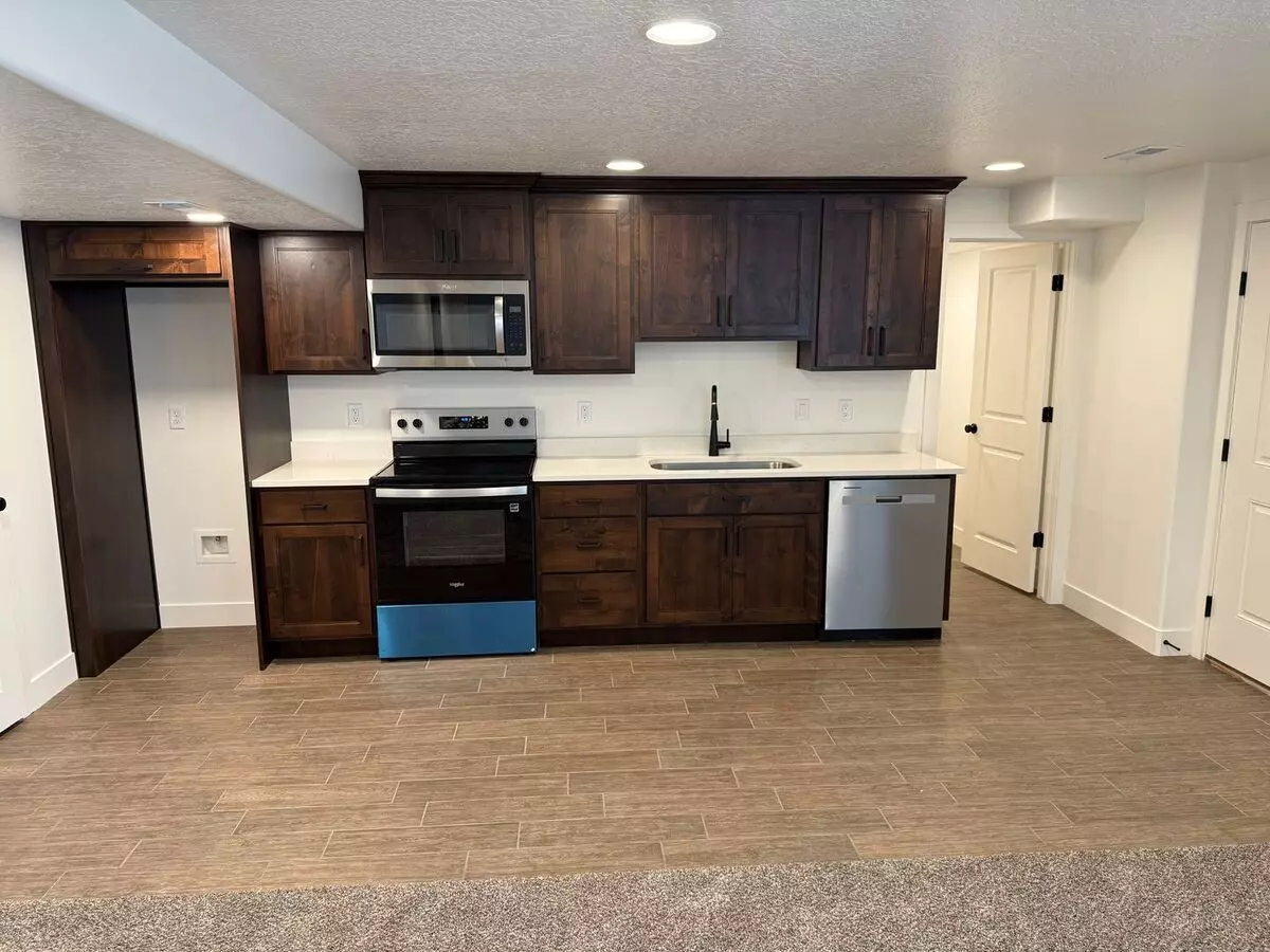 5491 West 4550 South Apartment for rent in Hooper, UT