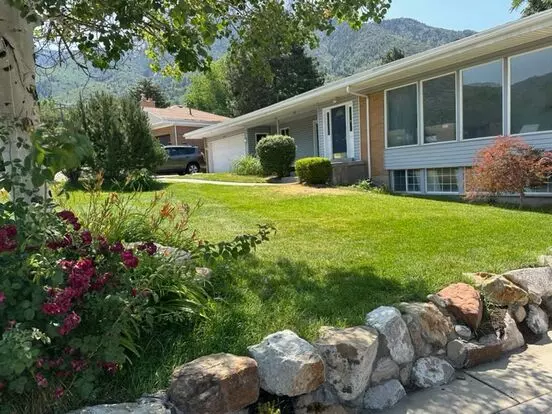 Olympus Cove Five Bedroom Rambler; Amazing View; Hardwood Floors Apartment for rent in Millcreek, UT