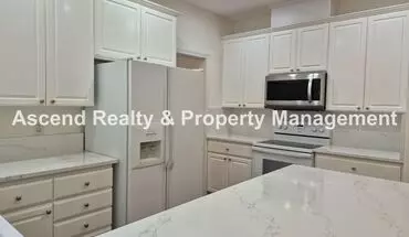5 of 25 New Price!! Available Now Stunning 2 Level Traditional Close To Bridgeport & I5 New Paint & Updated Kitchen House for rent in Lake Oswego, OR