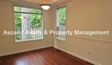 4 of 25 New Price!! Available Now Stunning 2 Level Traditional Close To Bridgeport & I5 New Paint & Updated Kitchen House for rent in Lake Oswego, OR