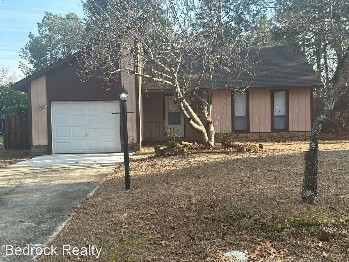 6903 Flying Cloud Dr Fayetteville, NC House for Rent