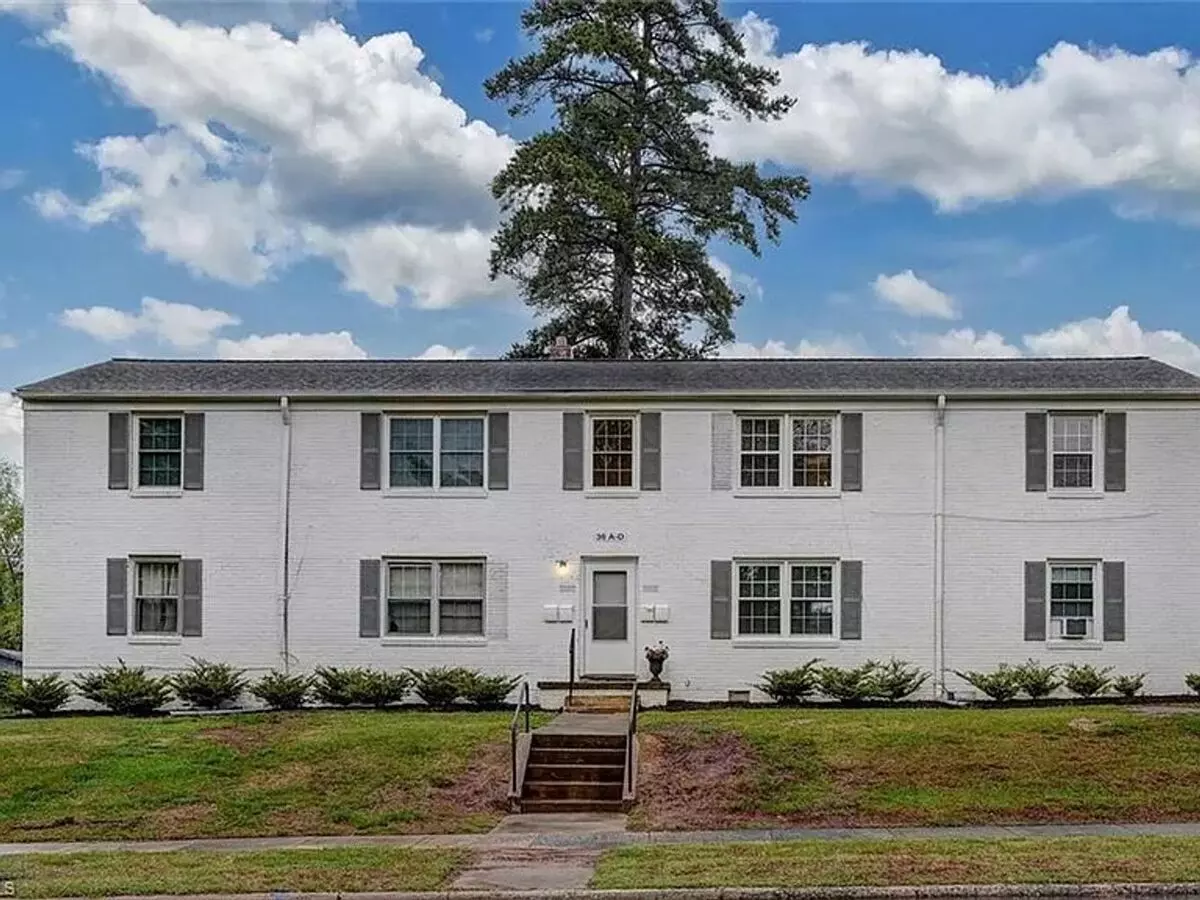 For Rent: Charming 2br/1ba Condo In West Burlington Address: 1700 West Front St, Apt 36D Burlington, Nc 27215 House for rent in Burlignton, NC