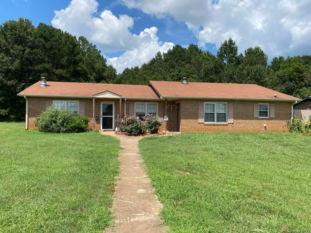 2 Bed 1 Bath In Bogart! House for rent in Bogart, GA
