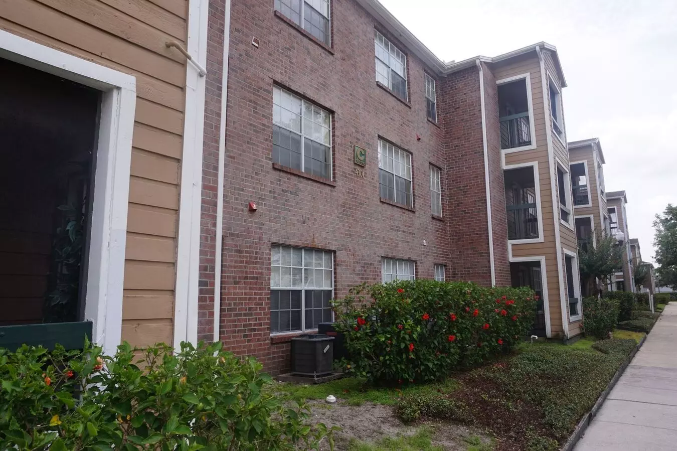 Excellent Location 2 Bed 1 Bath With Fireplace House for rent in Orlando, FL