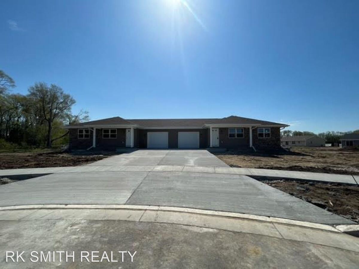 10391041 Fir Ct Janesville, WI Apartment for Rent Rentable