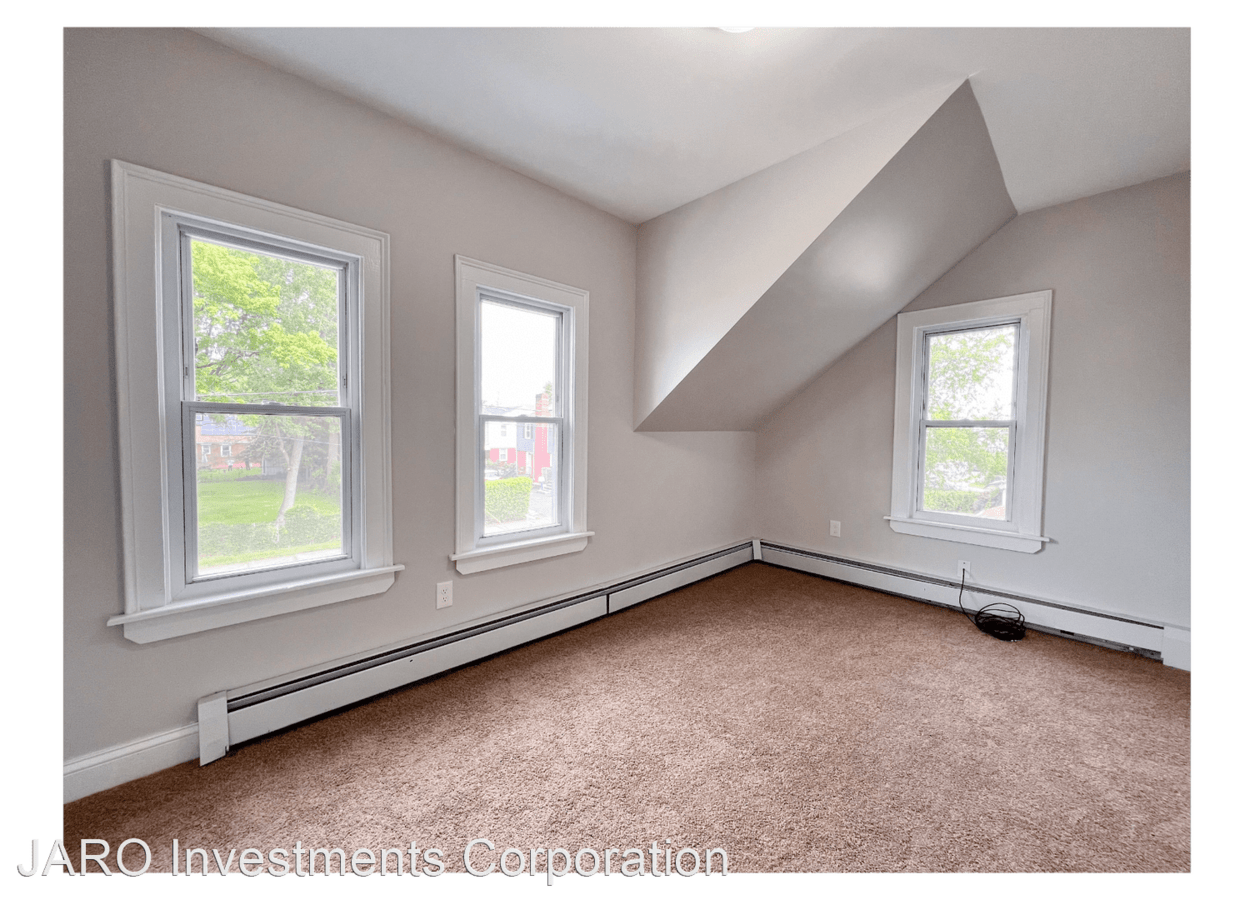 221 Brown St Hartford, CT House for Rent Rentable