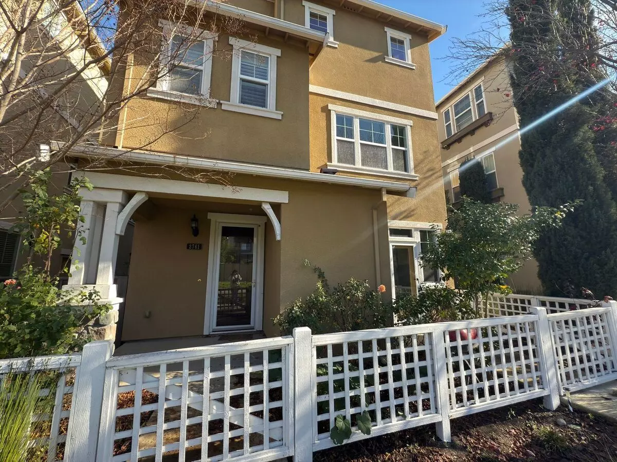 Fremont- Nice Floor Plan, Newly Built, 4 Bed, 3.5 Bath House for rent in Fremont, CA