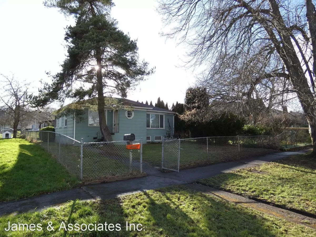 822 E 7th St House for rent in Port Angeles, WA
