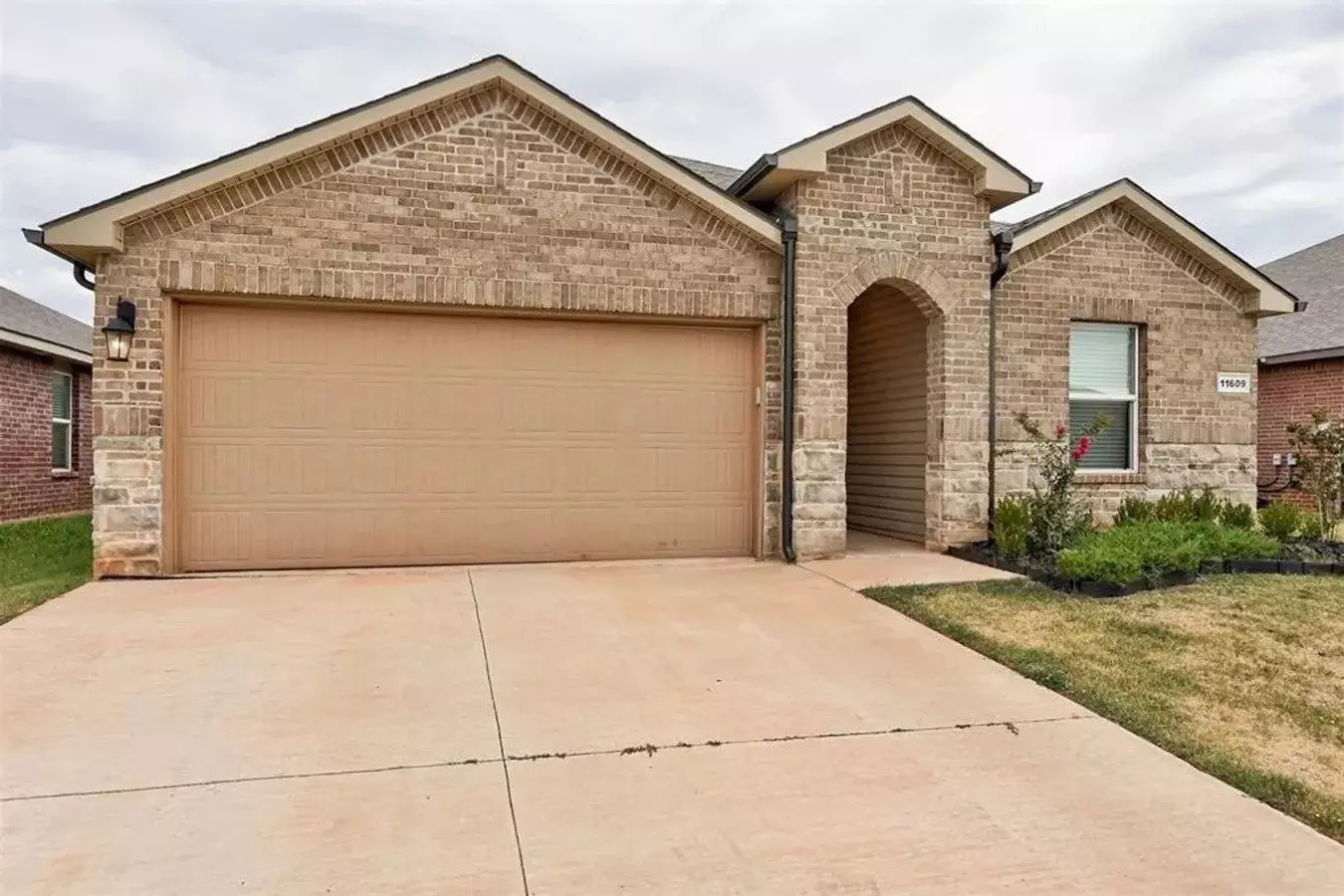 **move In Special!! 50% Off First Months Rent!!** Stunning 4-bedroom Home In The Heart Of Mustang House for rent in Mustang, OK