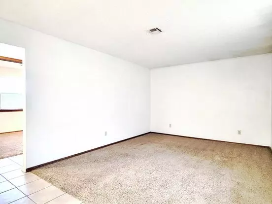 Charming 2 Bedroom Duplex In Tuttle, Oklahoma - Your Ideal Home Awaits! Apartment for rent in Tuttle, OK Charming 2 Bedroom Duplex In Tuttle, Oklahoma - Your Ideal Home Awaits! Apartment for rent in Tuttle, OK